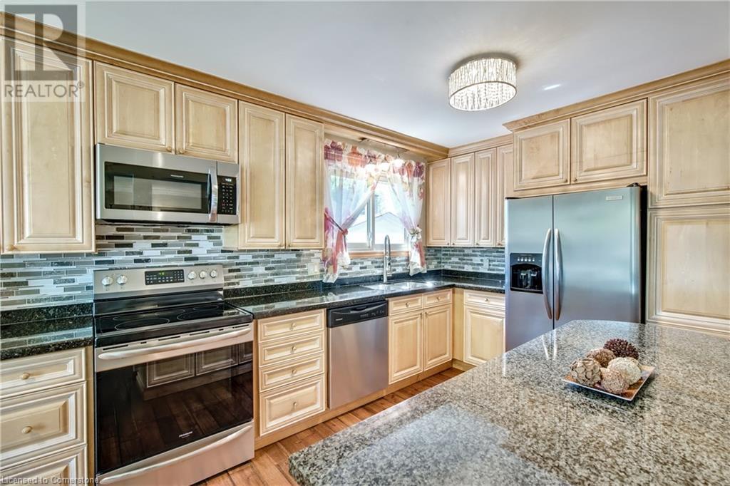 7099 Rosseau Place, Niagara Falls, Ontario  L2J 3V1 - Photo 4 - 40730260