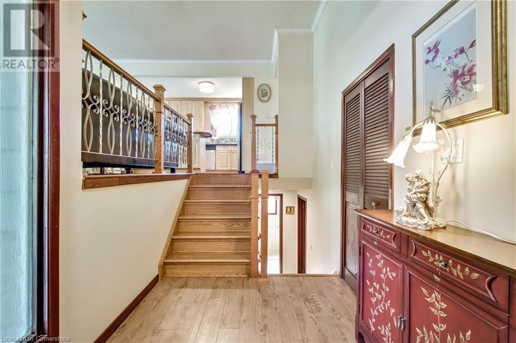 7099 Rosseau Place, Niagara Falls, Ontario  L2J 3V1 - Photo 3 - 40730260
