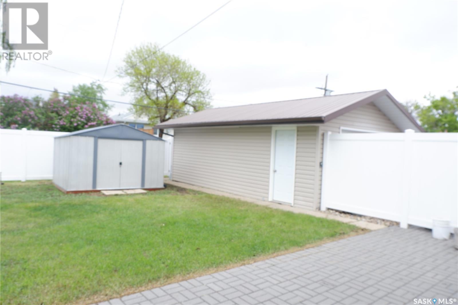 116 Empire Place, Assiniboia, Saskatchewan  S0H 0B0 - Photo 29 - SK006213