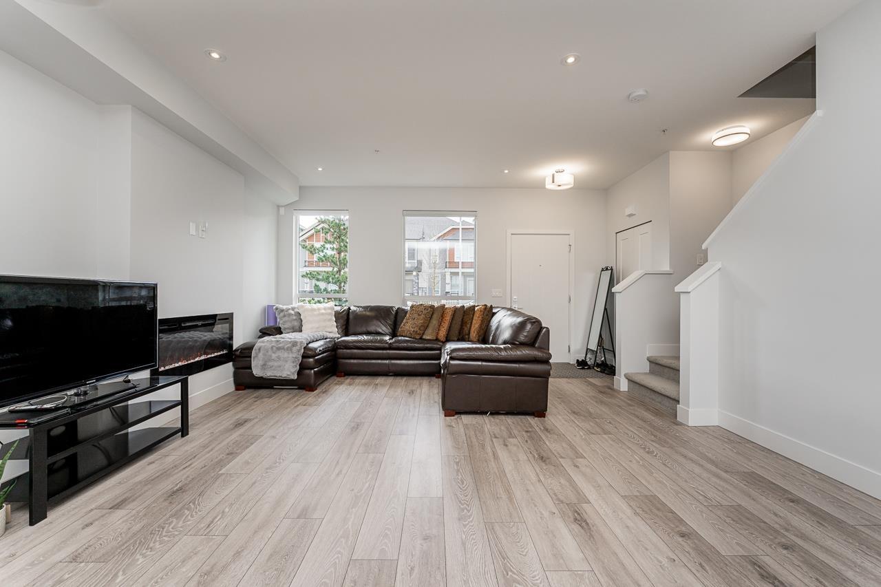 20429 78 Avenue, Langley, British Columbia  V2Y 1X4 - Photo 5 - R2979390