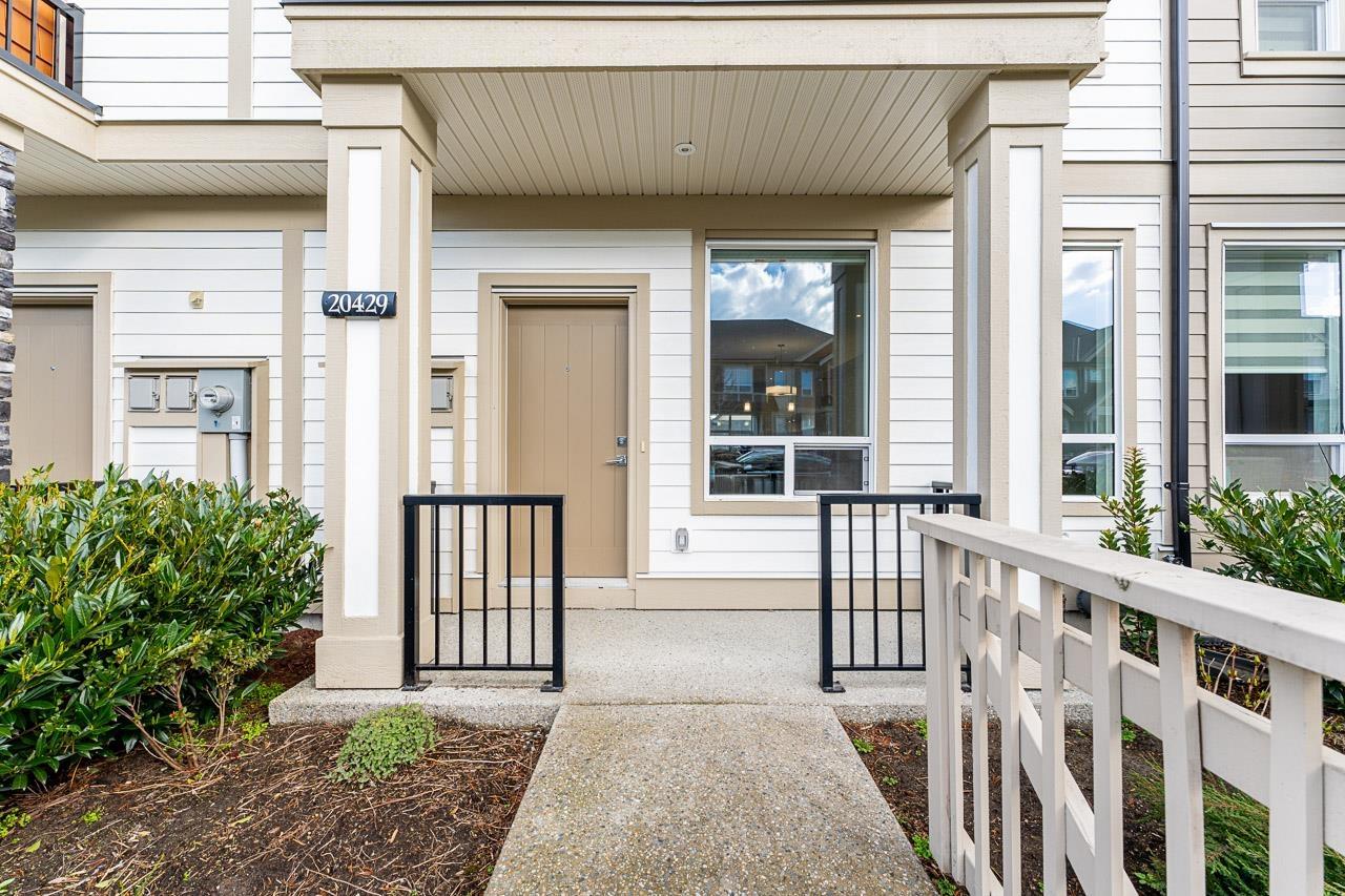 20429 78 Avenue, Langley, British Columbia  V2Y 1X4 - Photo 2 - R2979390