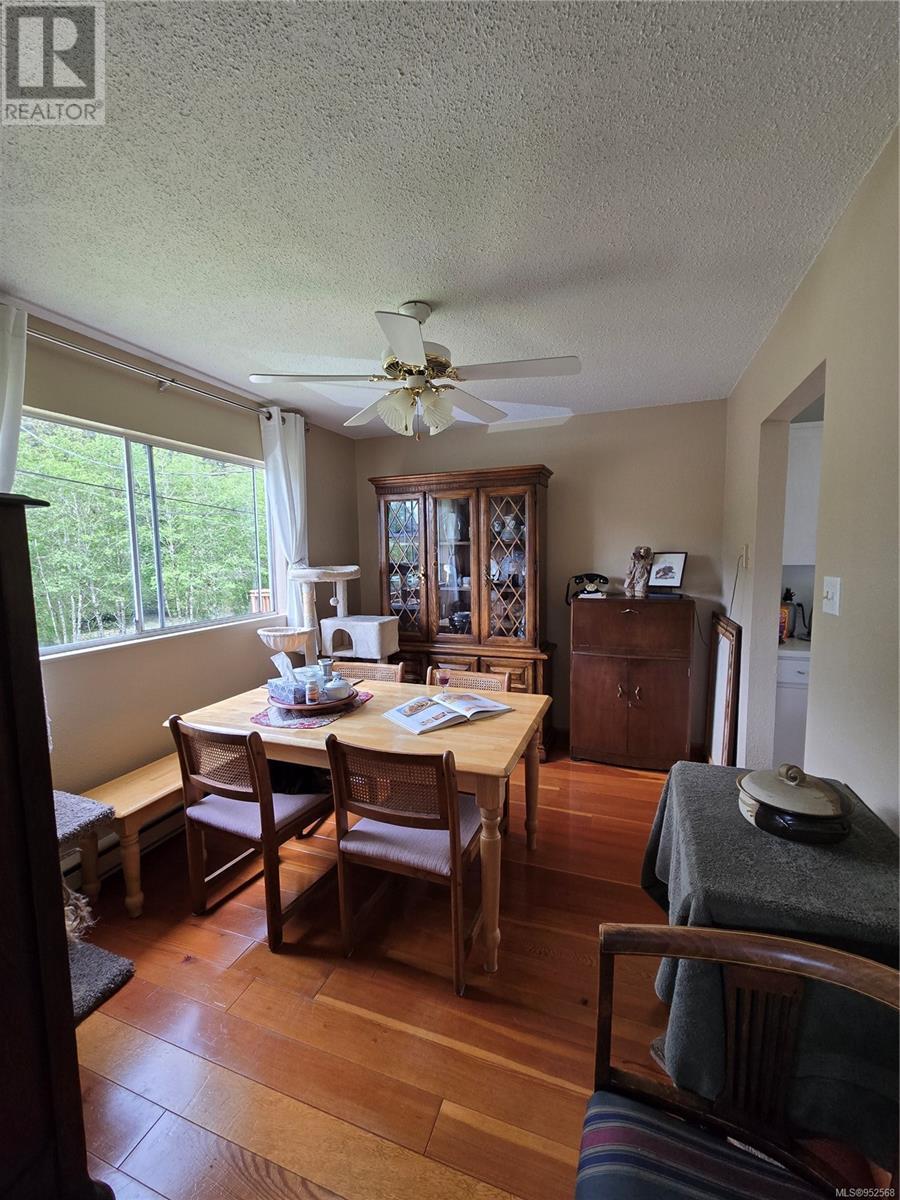 543 Maquinna Dr N, Tahsis, British Columbia  V0P 1X0 - Photo 7 - 952568