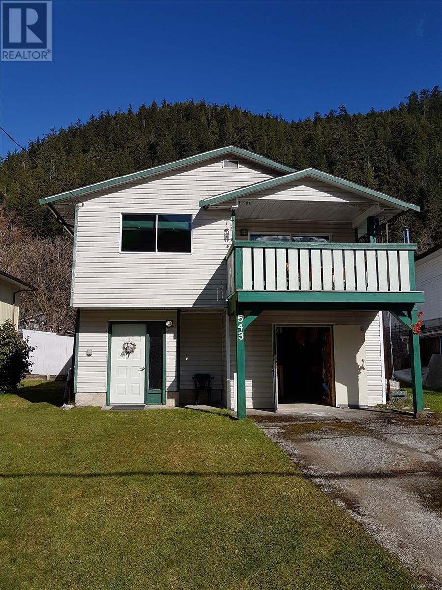 543 Maquinna Dr N, Tahsis, British Columbia