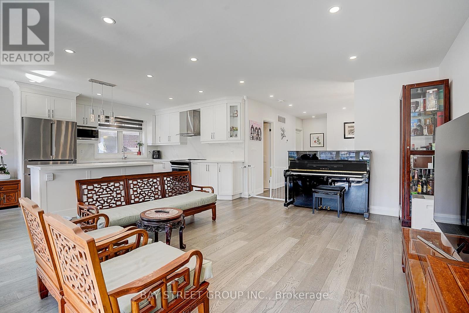 7 Caswell Drive, Toronto, Ontario  M2M 3M1 - Photo 10 - C12096666
