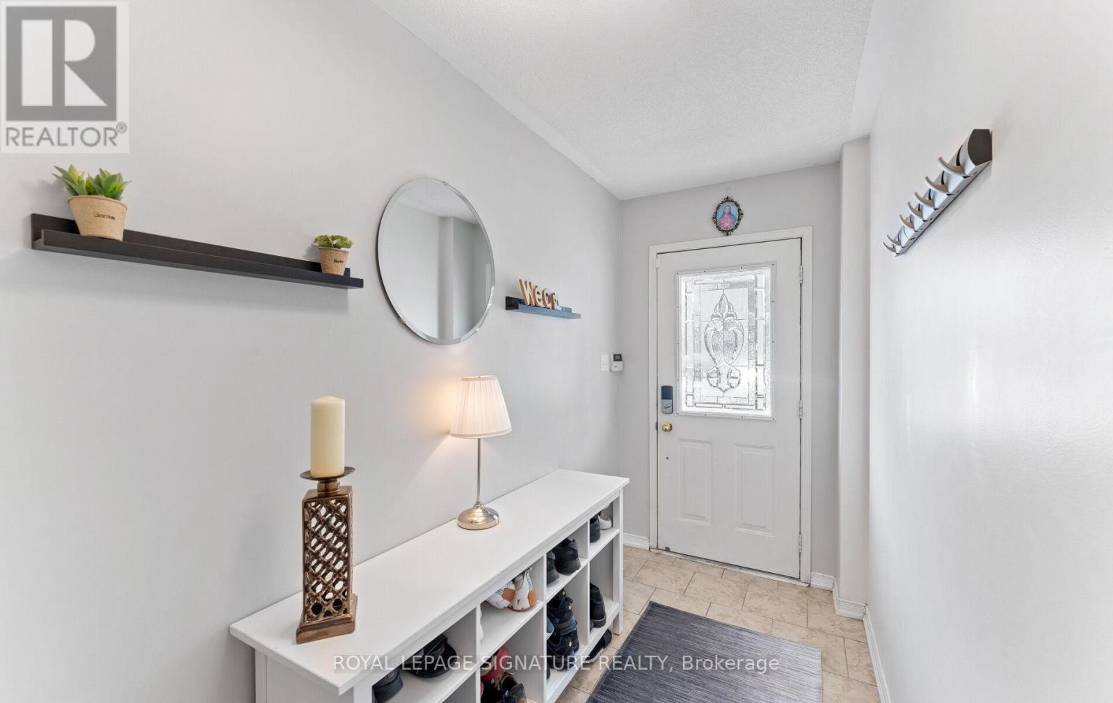 7 Pennefather Lane, Ajax, Ontario  L1T 4H2 - Photo 4 - E12157645