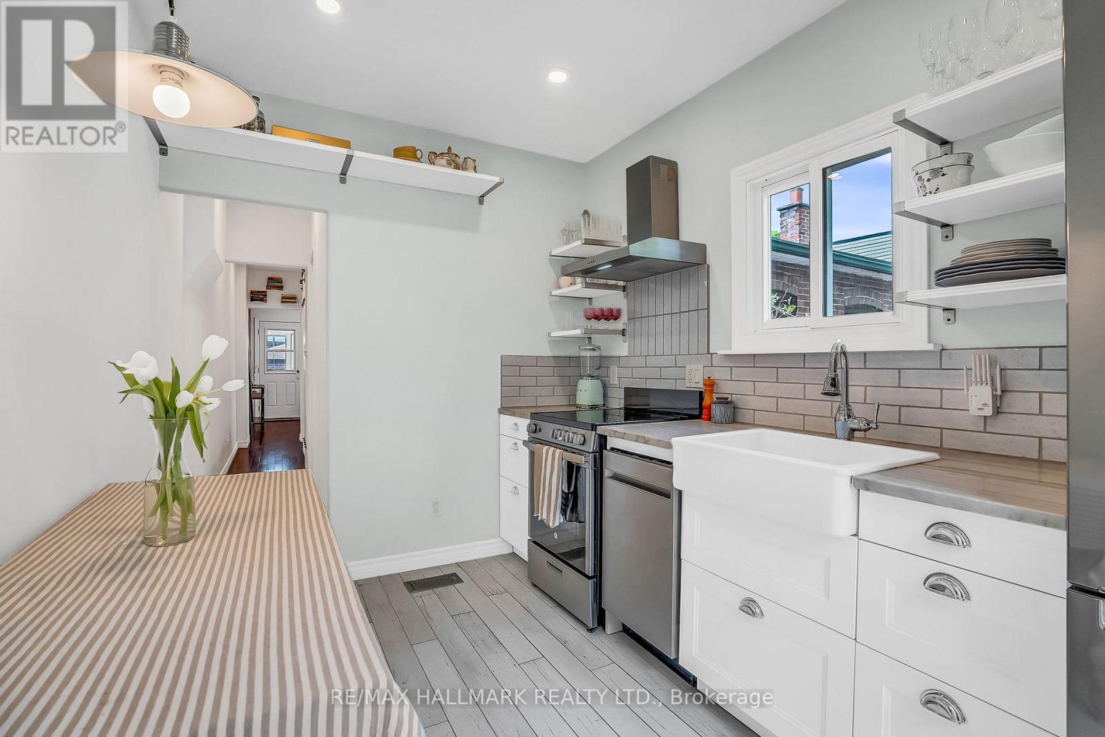 1043 Craven Road, Toronto, Ontario  M4J 4V7 - Photo 16 - E12158044