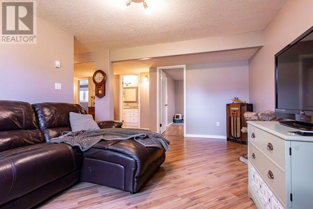 2518 10 Avenue, Wainwright, Alberta  T9W 1W2 - Photo 30 - A2222786