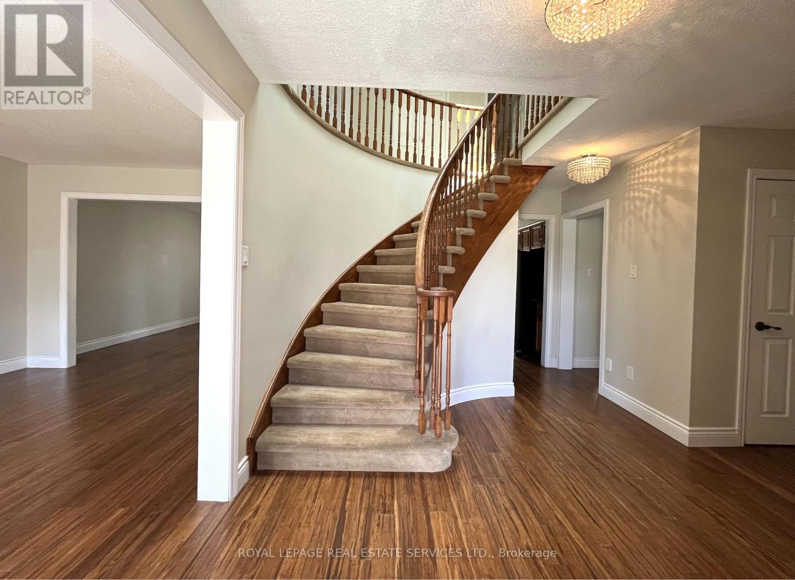 79 Doris Crescent, Newmarket, Ontario  L3Y 7V5 - Photo 4 - N12097474
