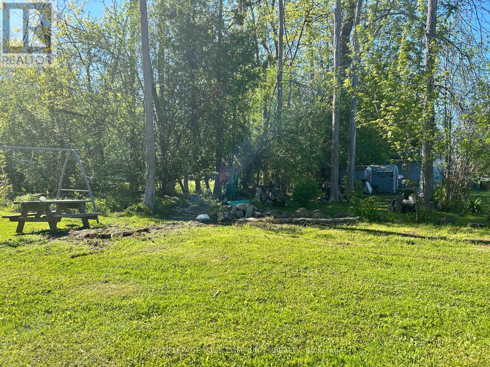 16 Christidis Drive, Georgina, Ontario  L0E 1L0 - Photo 10 - N12157629