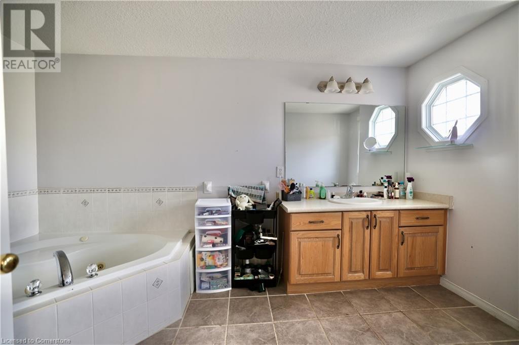 686 Wild Ginger Avenue, Waterloo, Ontario  N2V 2T2 - Photo 20 - 40730578