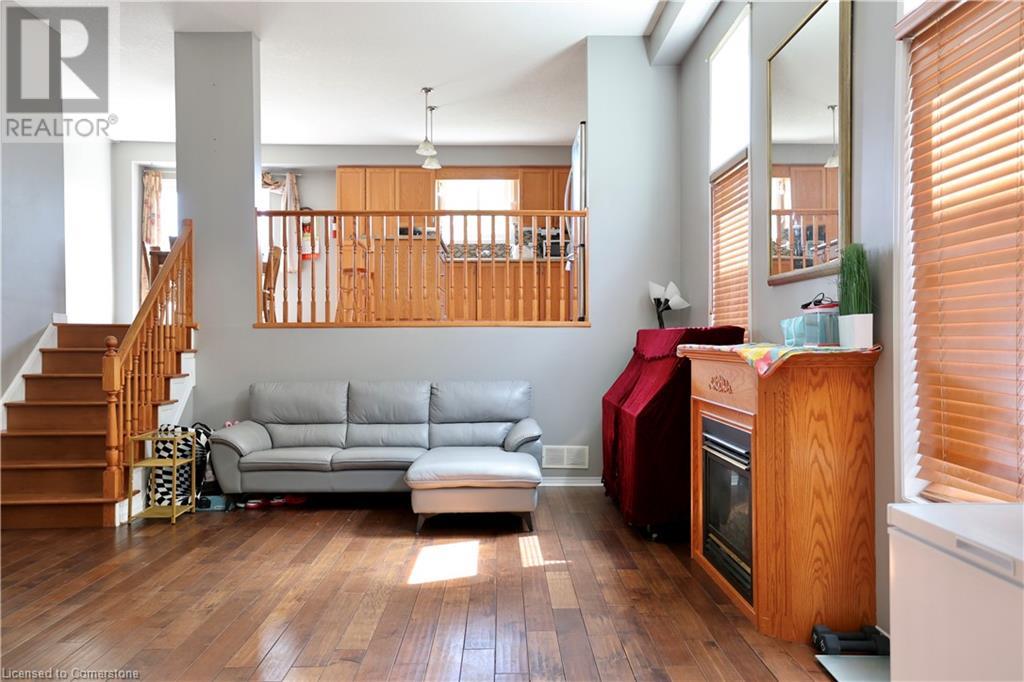 686 Wild Ginger Avenue, Waterloo, Ontario  N2V 2T2 - Photo 4 - 40730578