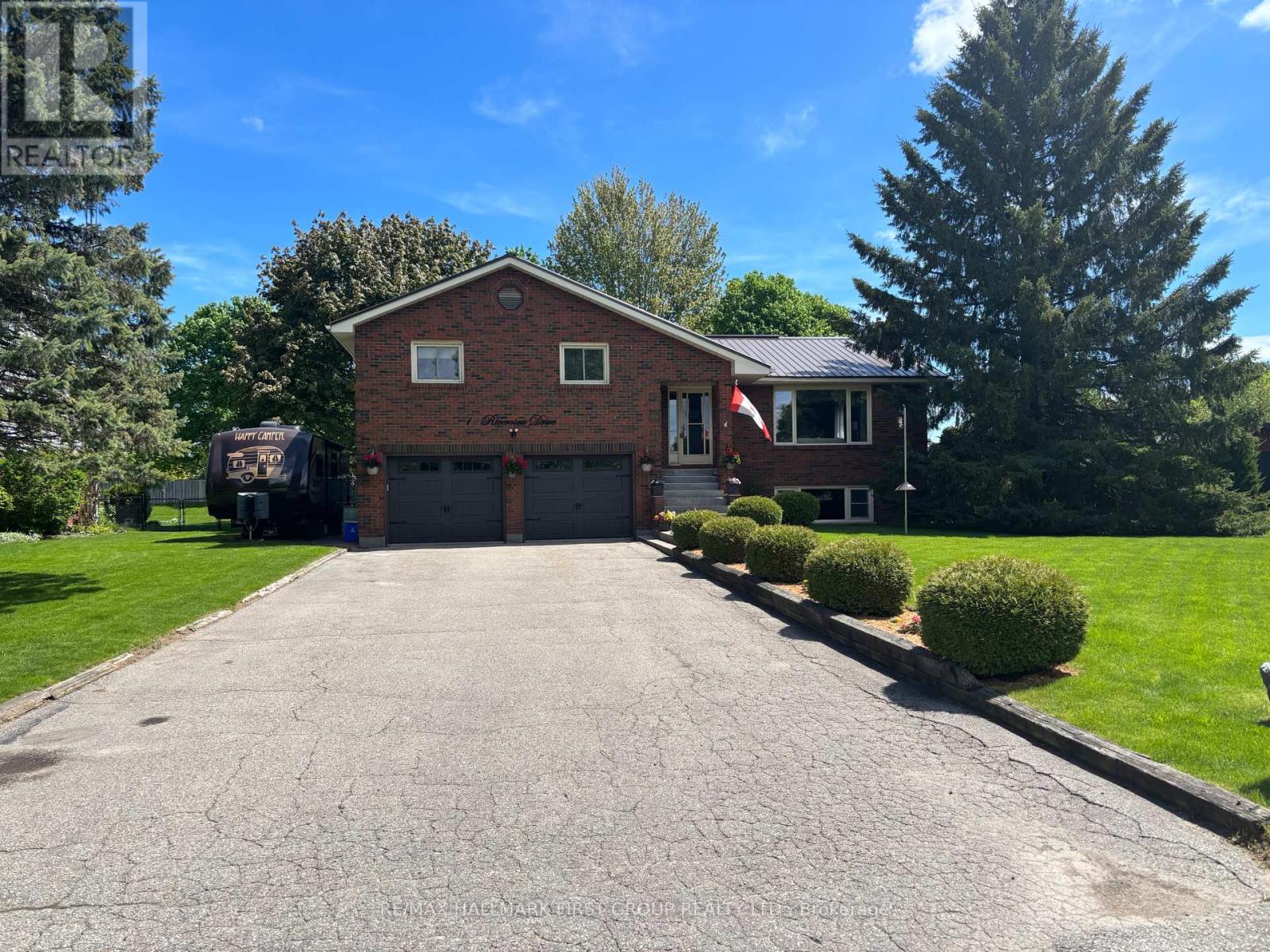 11 Riverview Drive, Scugog, Ontario  L9L 1N8 - Photo 1 - E12101043