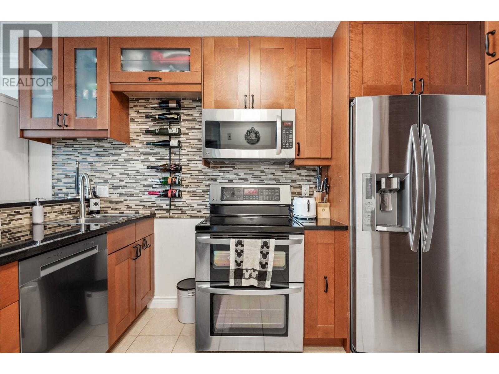 402 1990 Dunbar Street, Vancouver, British Columbia  V6R 3M3 - Photo 11 - R3004721