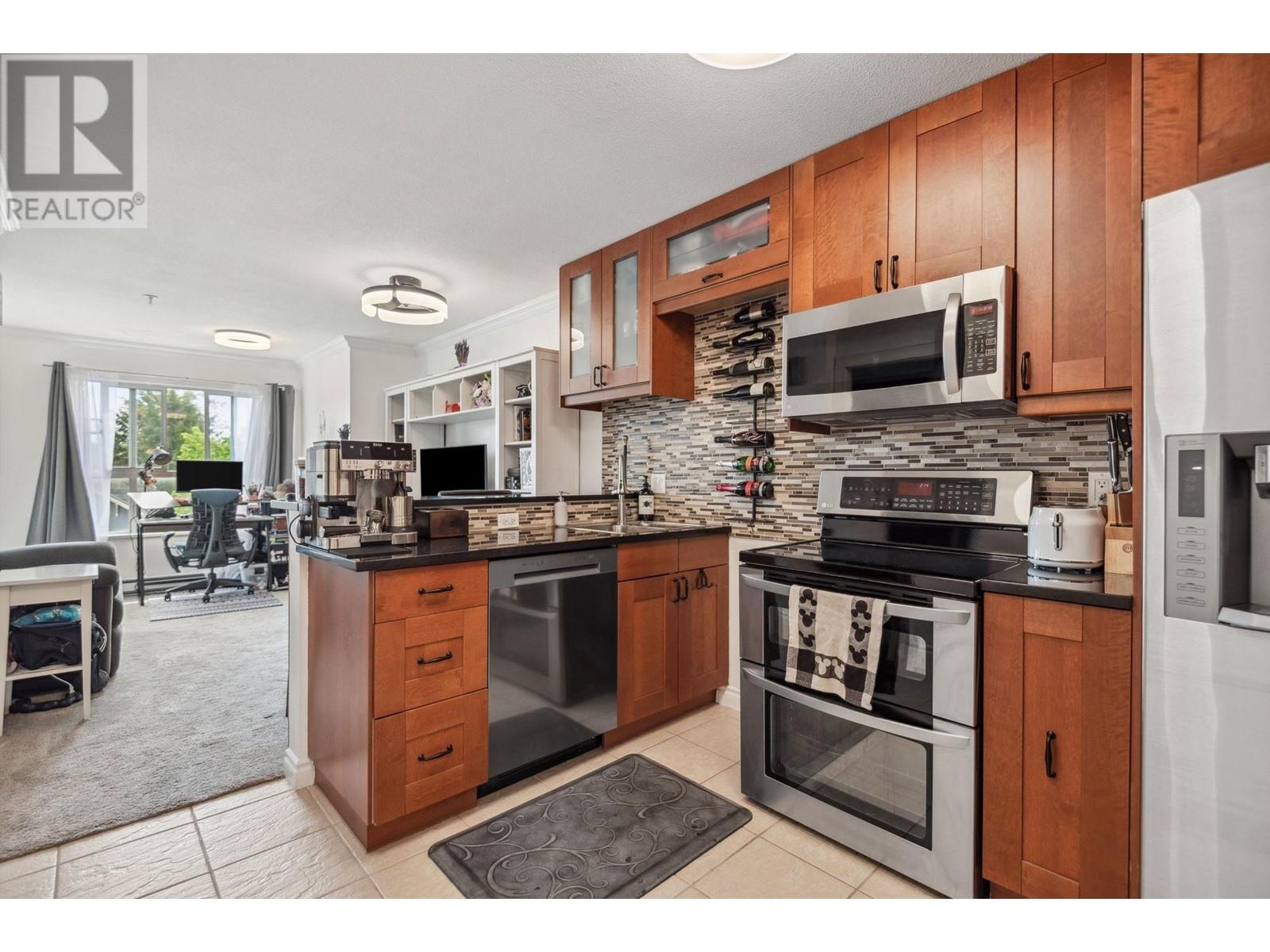 402 1990 Dunbar Street, Vancouver, British Columbia  V6R 3M3 - Photo 12 - R3004721
