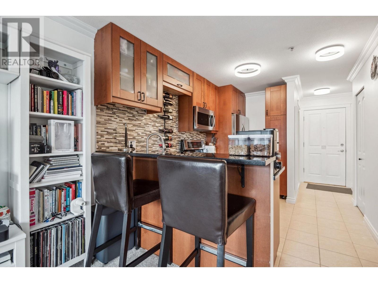 402 1990 Dunbar Street, Vancouver, British Columbia  V6R 3M3 - Photo 9 - R3004721