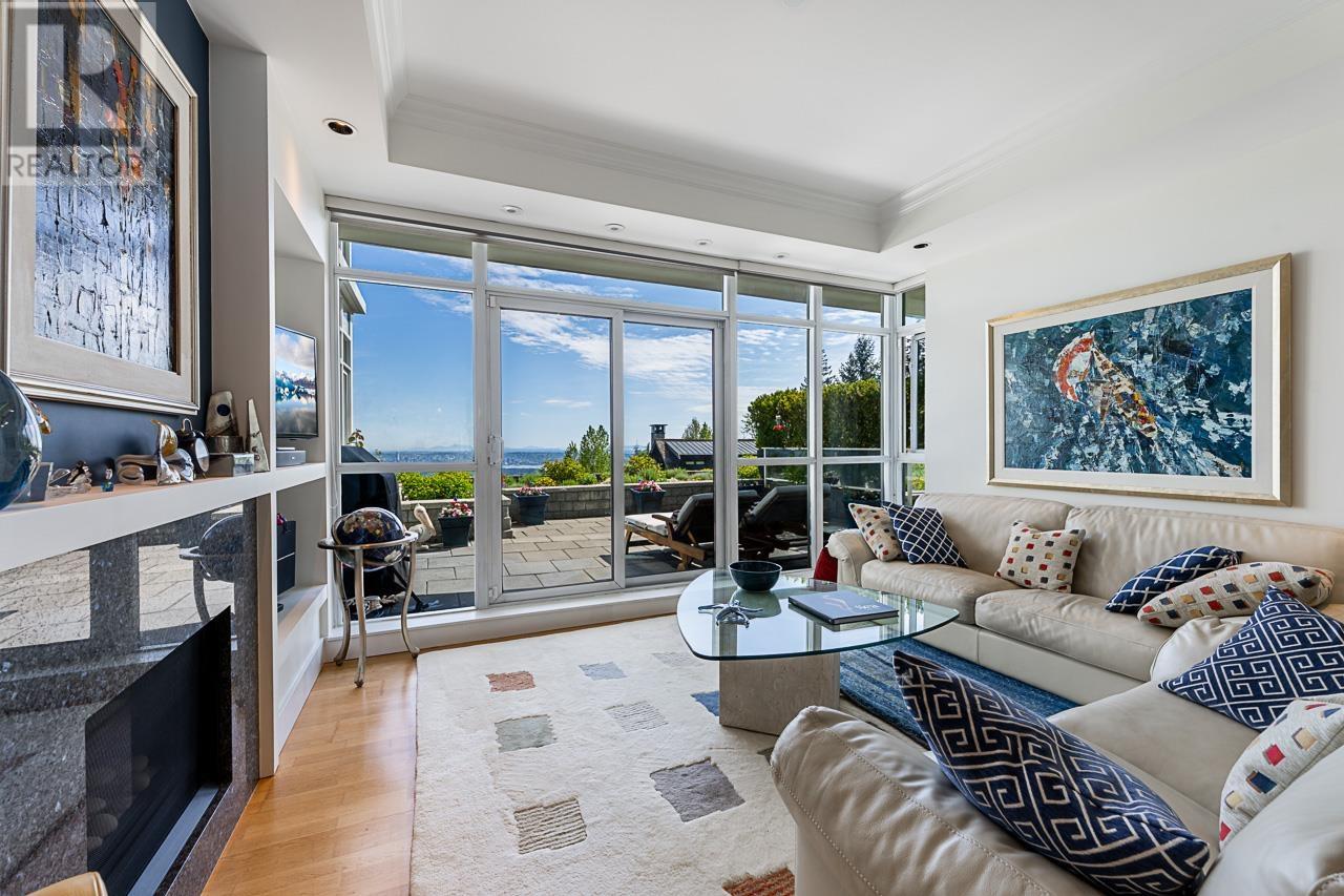 Property at 103 2210 CHIPPENDALE ROAD image 3