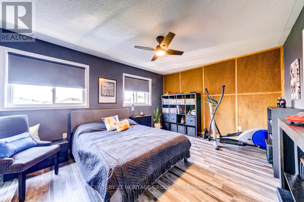 31 Lancaster Court, Barrie, Ontario  L4M 0G1 - Photo 14 - S12144067