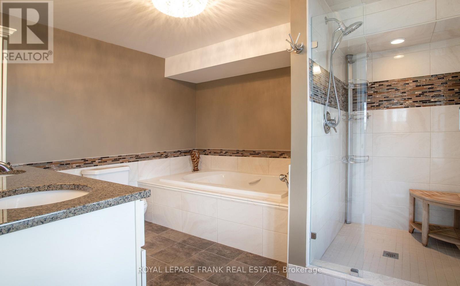 11 Edgewater Drive, Selwyn, Ontario  K0L 1T0 - Photo 29 - X12142702