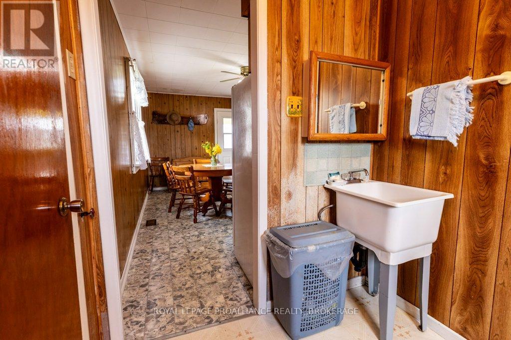 39 Fisherman's Cove Lane, Frontenac Islands, Ontario  K0H 2Y0 - Photo 8 - X12153606