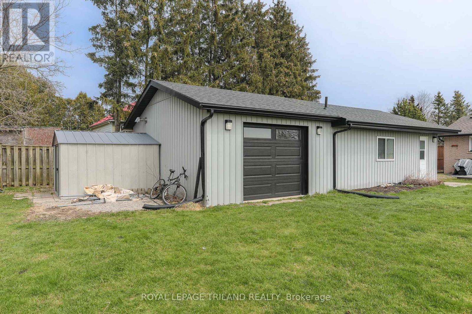 139 Coulter Avenue, Central Elgin, Ontario  N5R 5A6 - Photo 31 - X12074582