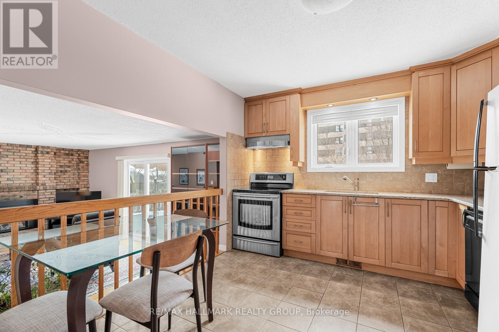 4754 Donovan Court, Ottawa, Ontario  K1J 8W1 - Photo 12 - X11987856