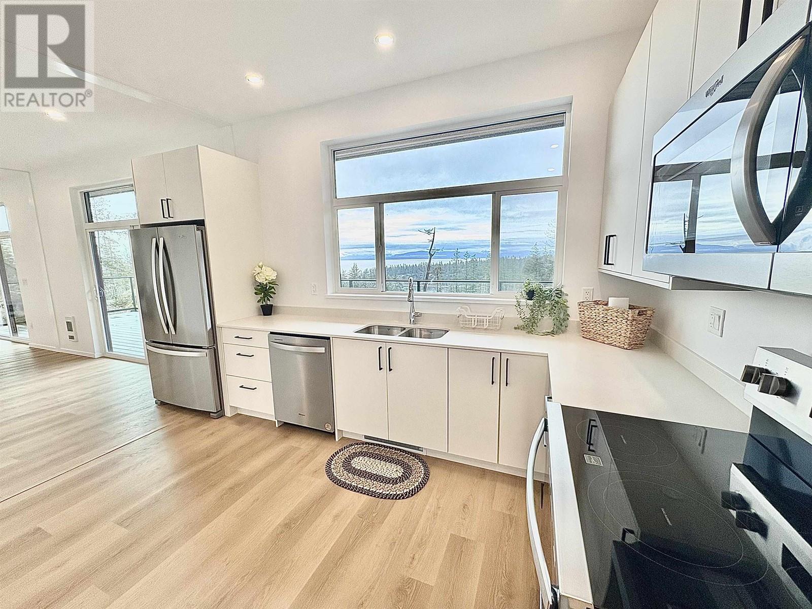 5782 Sargeant Bay Heights Road, Halfmoon Bay, British Columbia  V7Z 1C3 - Photo 13 - R3004720