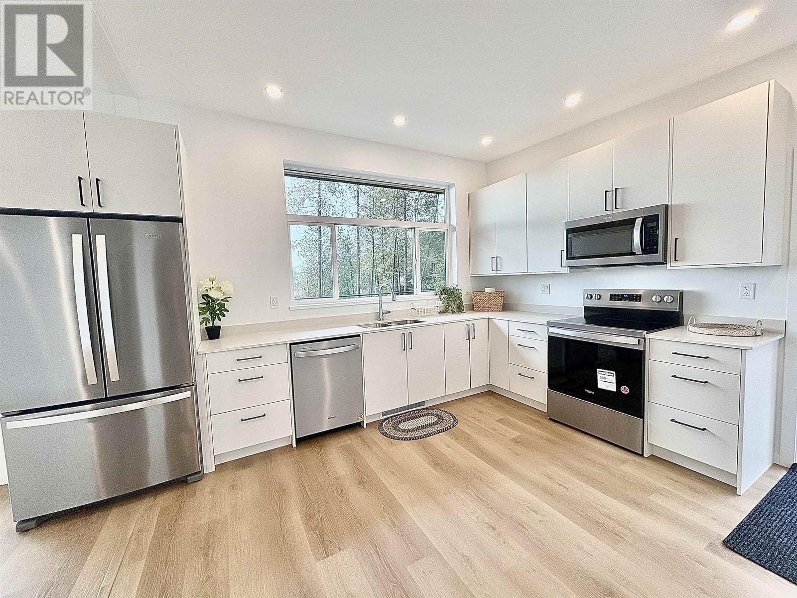 5782 Sargeant Bay Heights Road, Halfmoon Bay, British Columbia  V7Z 1C3 - Photo 14 - R3004720