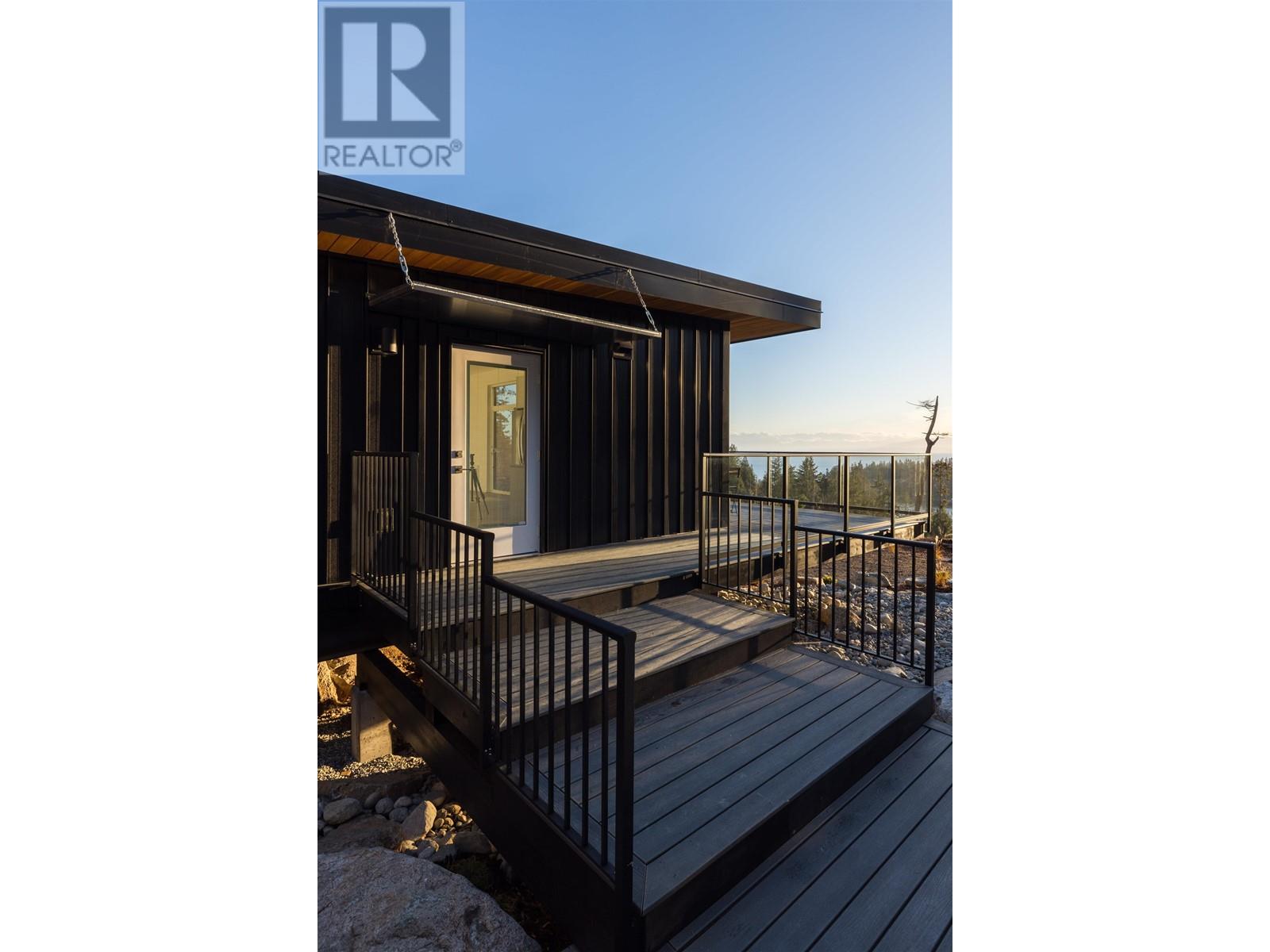 5782 Sargeant Bay Heights Road, Halfmoon Bay, British Columbia  V7Z 1C3 - Photo 5 - R3004720