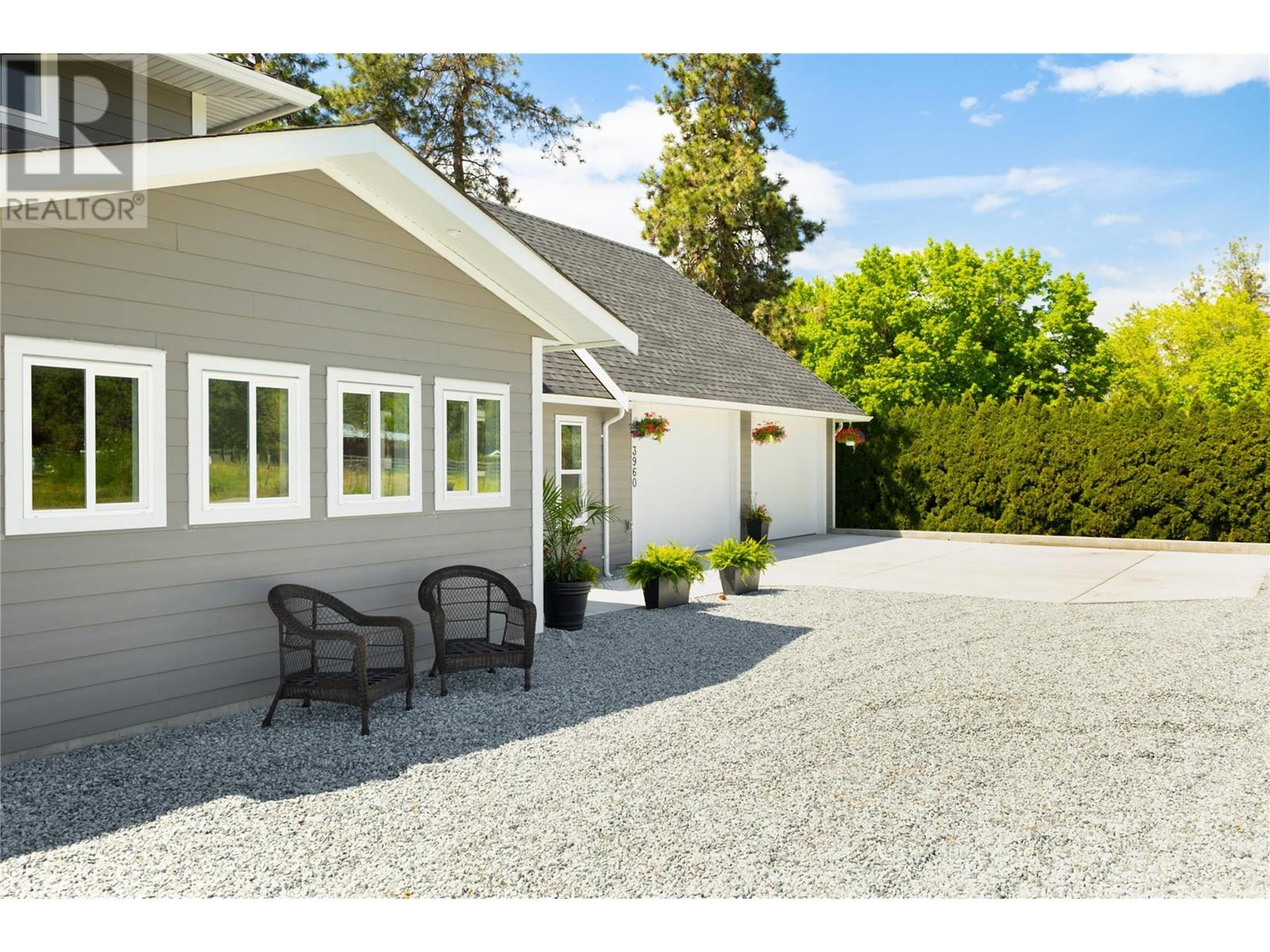 3960 June Springs Road, Kelowna, BC V1W4E4
