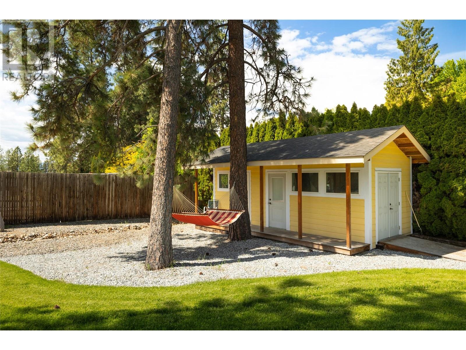 3960 June Springs Road, Kelowna, BC V1W4E4