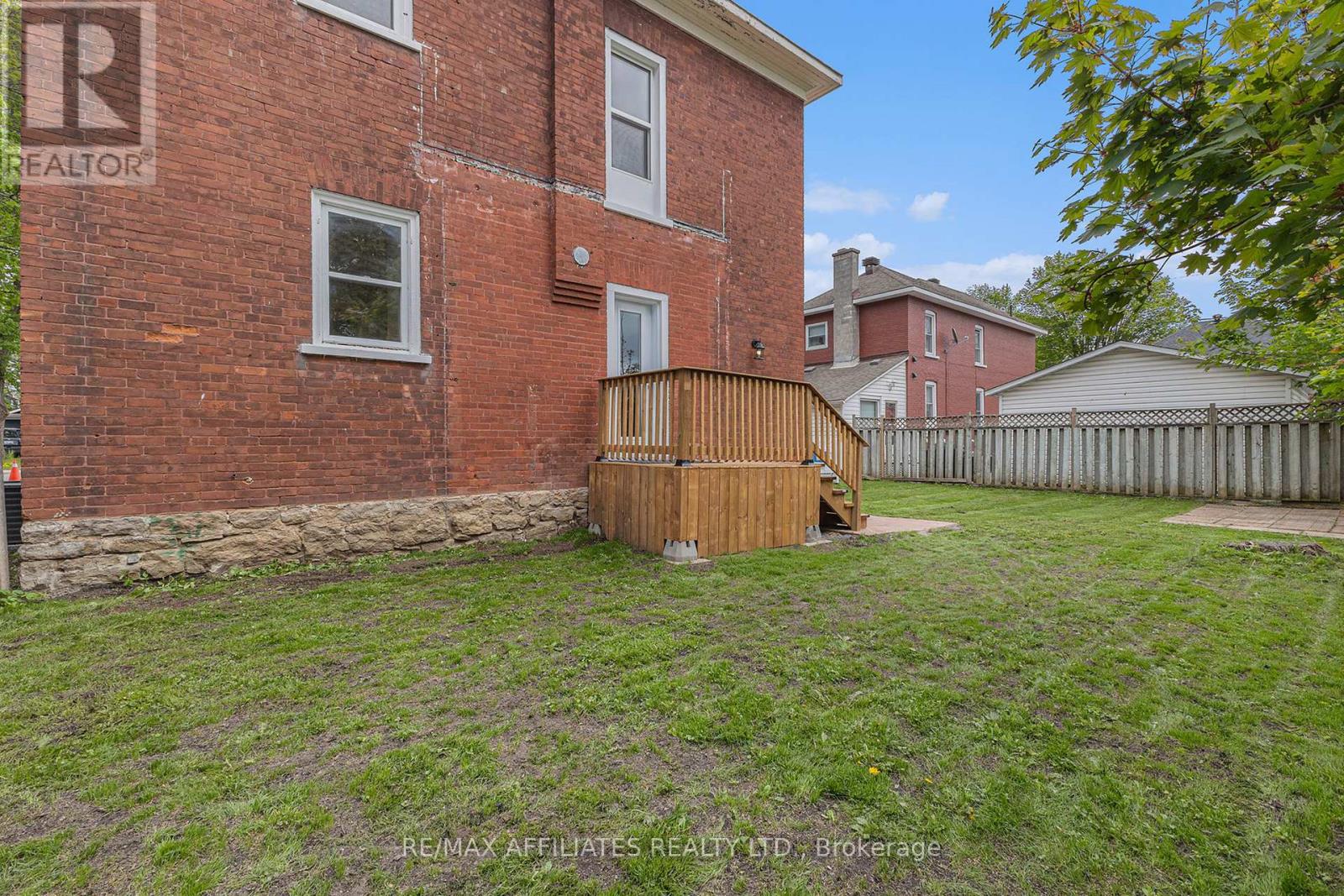 2 Maitland Street, Smiths Falls, Ontario  K7A 2K7 - Photo 23 - X12157898