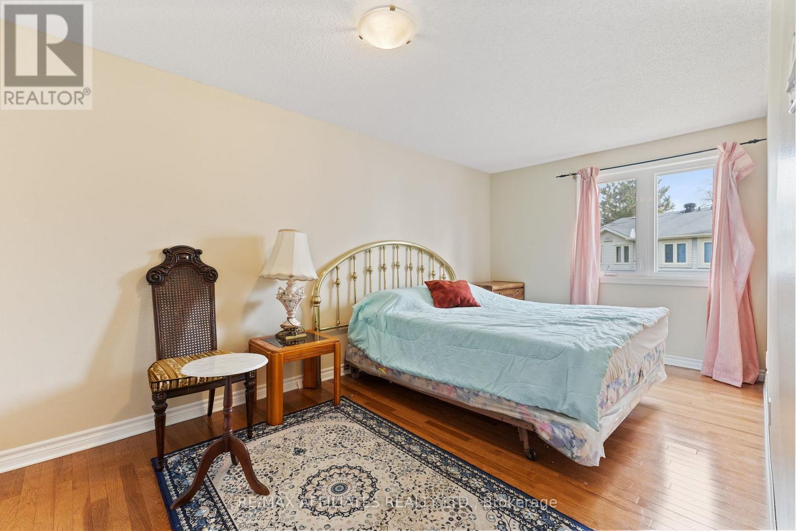 75 Saxton Private, Ottawa, Ontario  K2H 9P3 - Photo 11 - X12156682