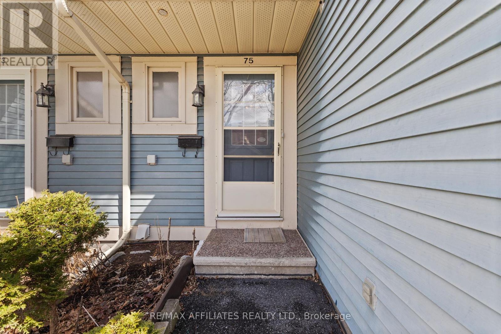 Property at 75 SAXTON PRIVATE image 3