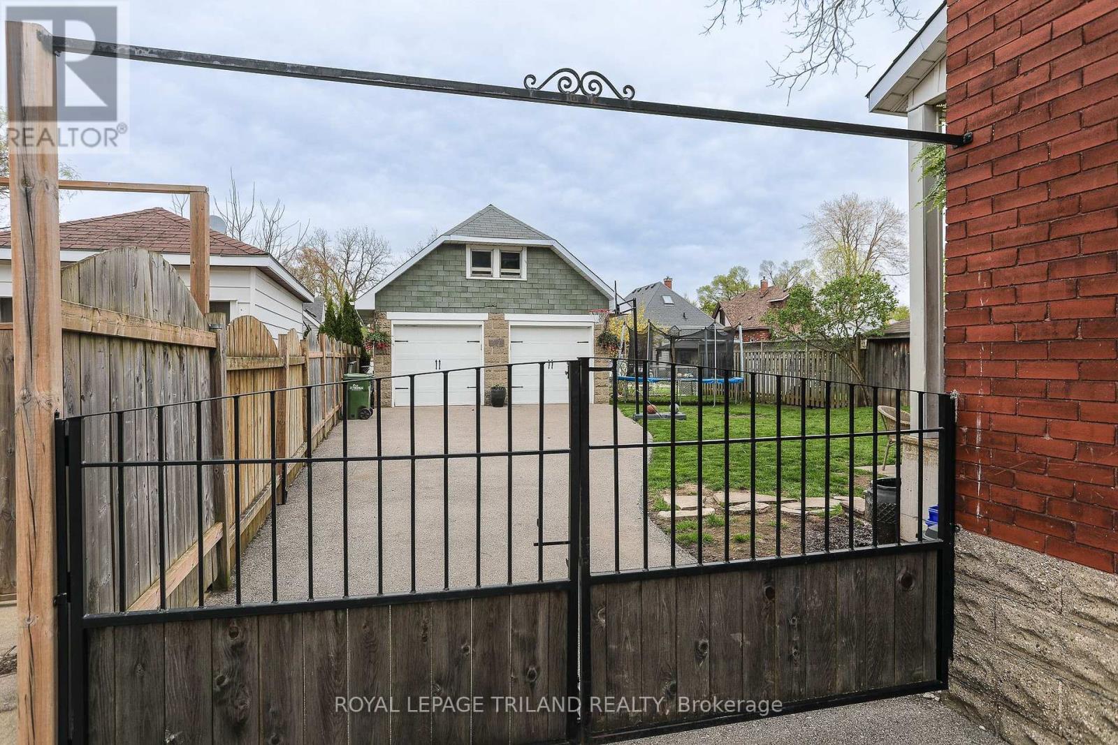 16 Maple Street, St. Thomas, Ontario  N5R 1Y9 - Photo 39 - X12125285