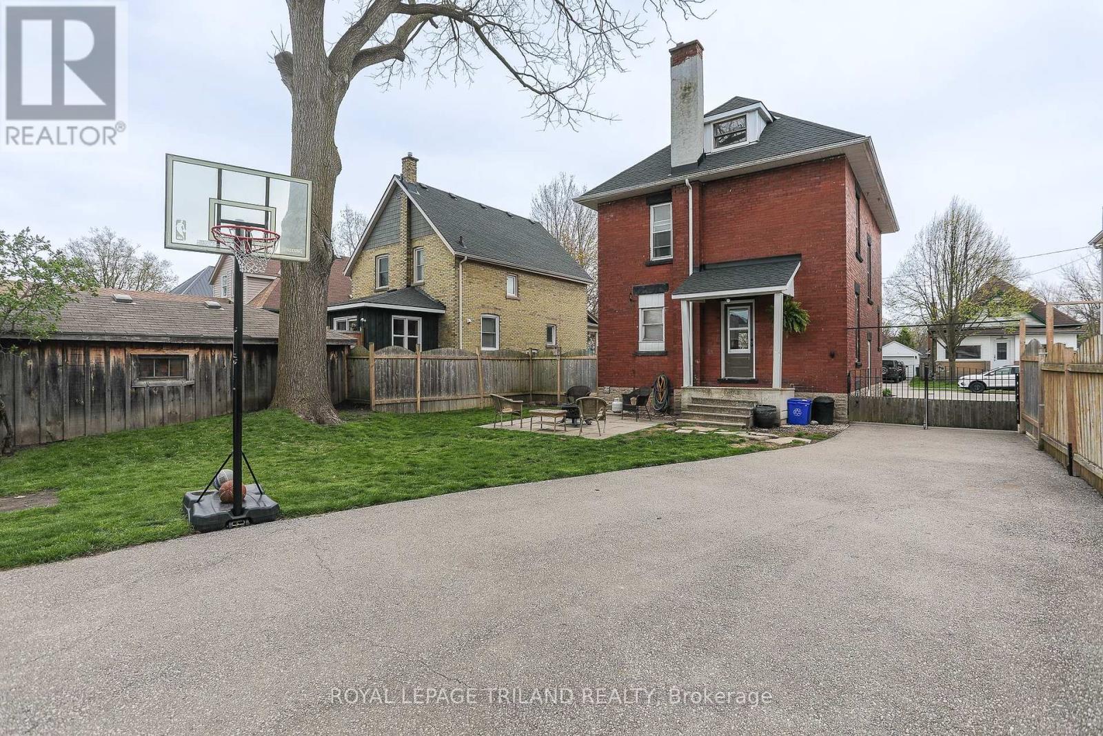 16 Maple Street, St. Thomas, Ontario  N5R 1Y9 - Photo 44 - X12125285