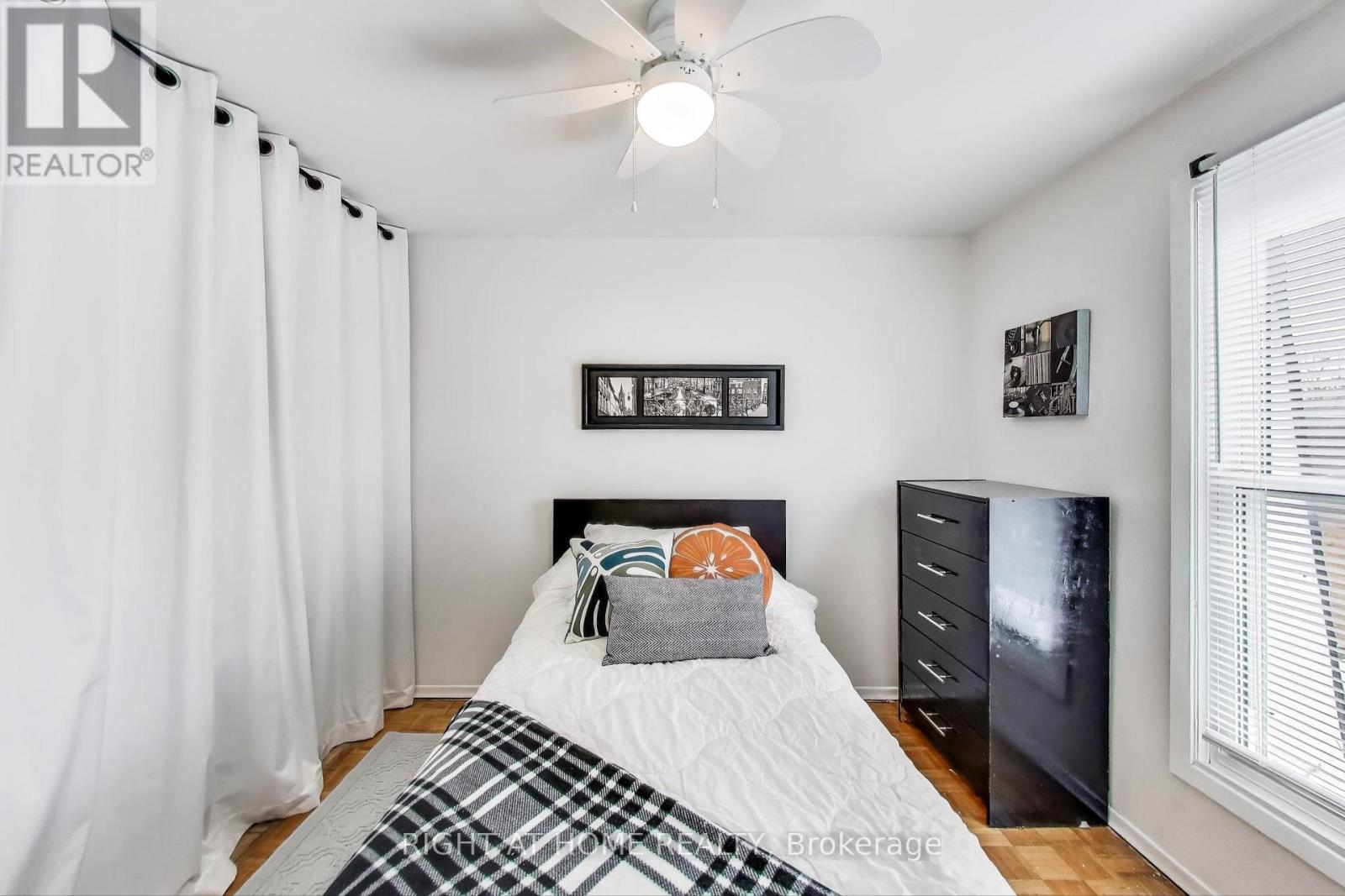 21 - 301 Bridletowne Circle W, Toronto (L'amoreaux), Ontario  M1W 2H7 - Photo 16 - E12089202
