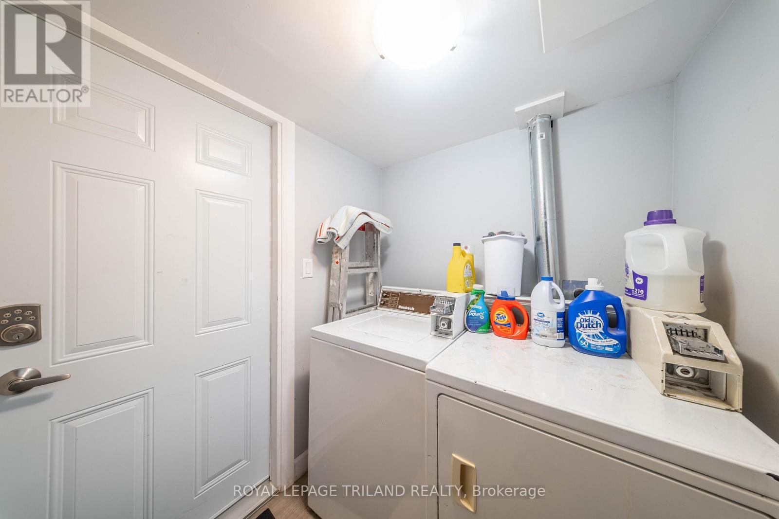 382 Wharncliffe Road S, London, Ontario  N6J 2M1 - Photo 5 - X12159652
