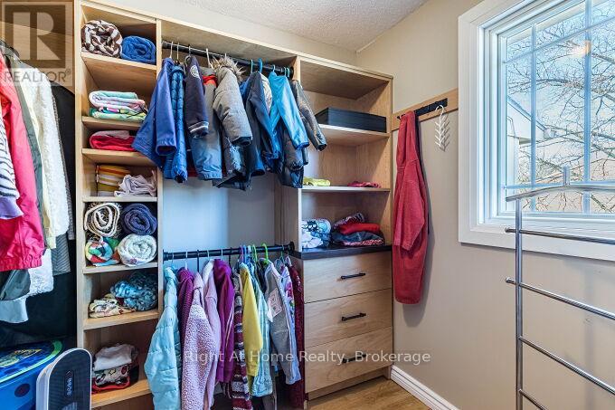 24 - 1528 Lancaster Drive, Oakville, Ontario  L6H 2Z3 - Photo 18 - W12044910