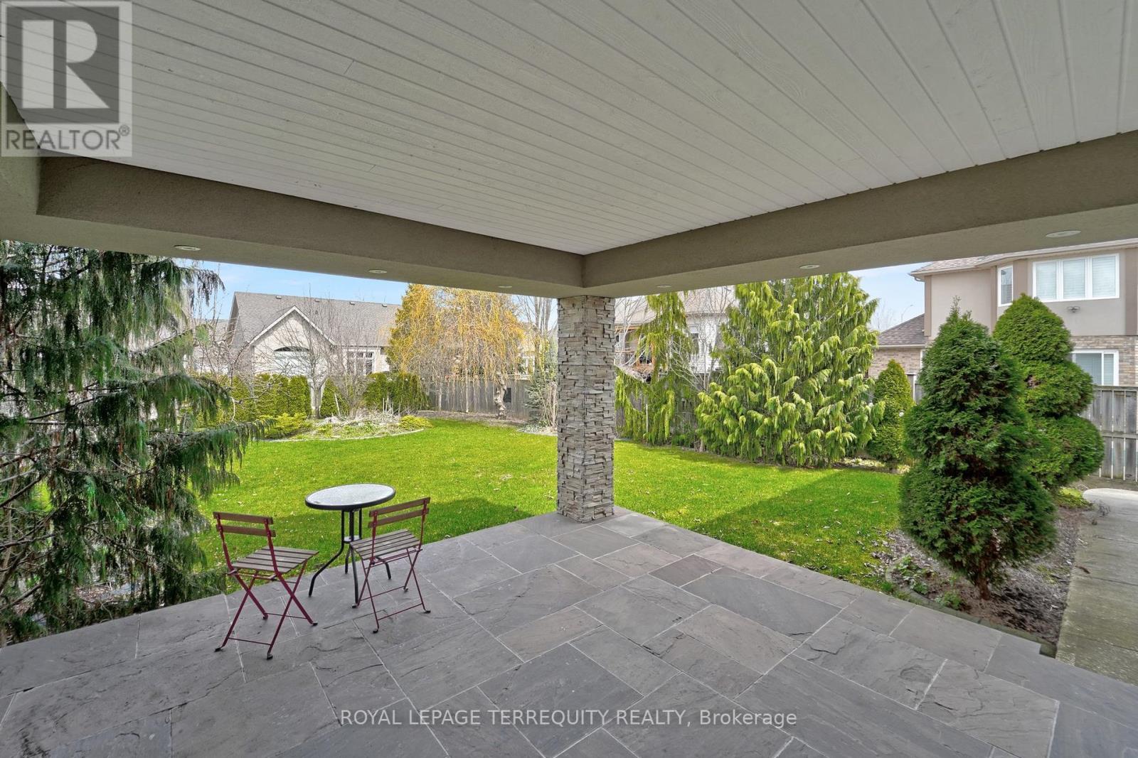 8233 Costabile Drive, Niagara Falls, Ontario  L2H 3L2 - Photo 48 - X12084655