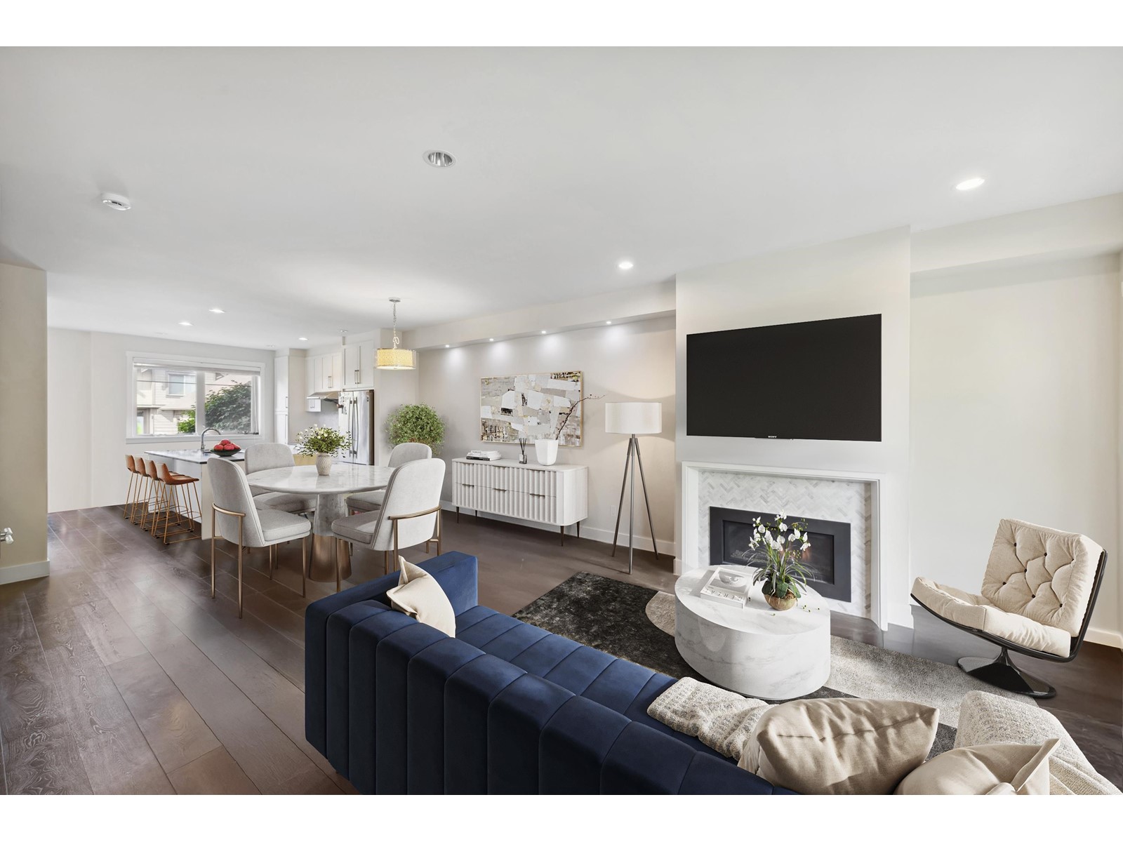 Property at 16509 24A AVENUE image 3