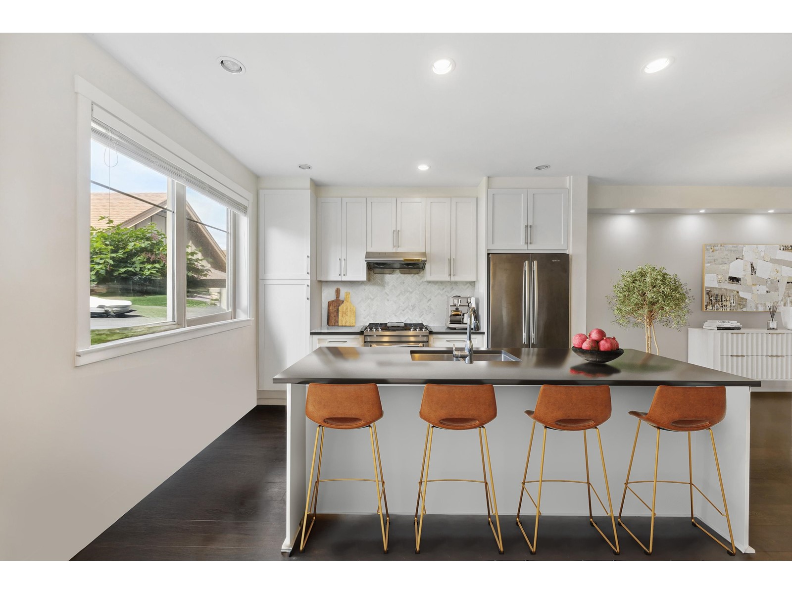 Property at 16509 24A AVENUE image 4