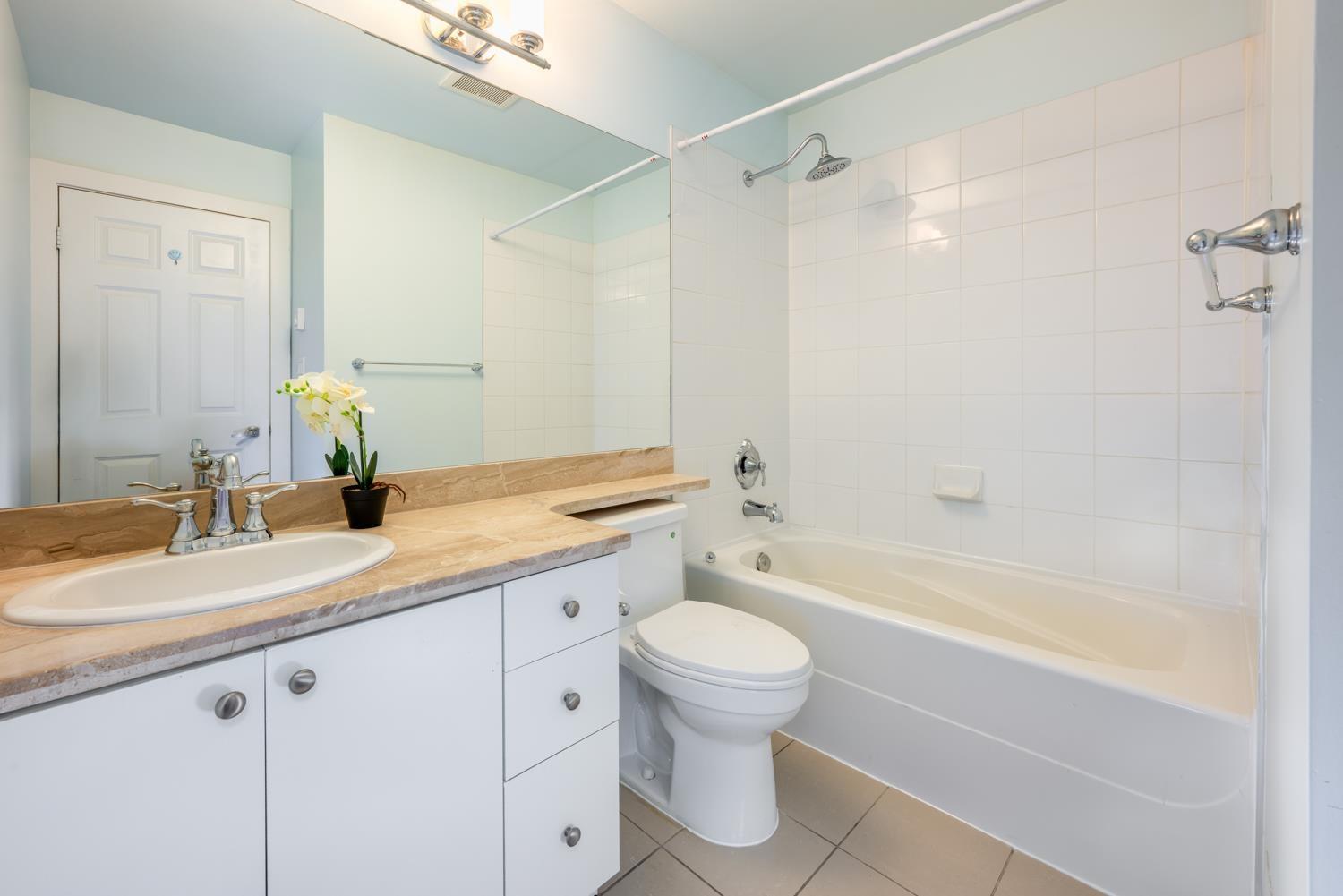 207 10237 133 Street, Surrey, British Columbia  V3T 0C6 - Photo 19 - R3004799