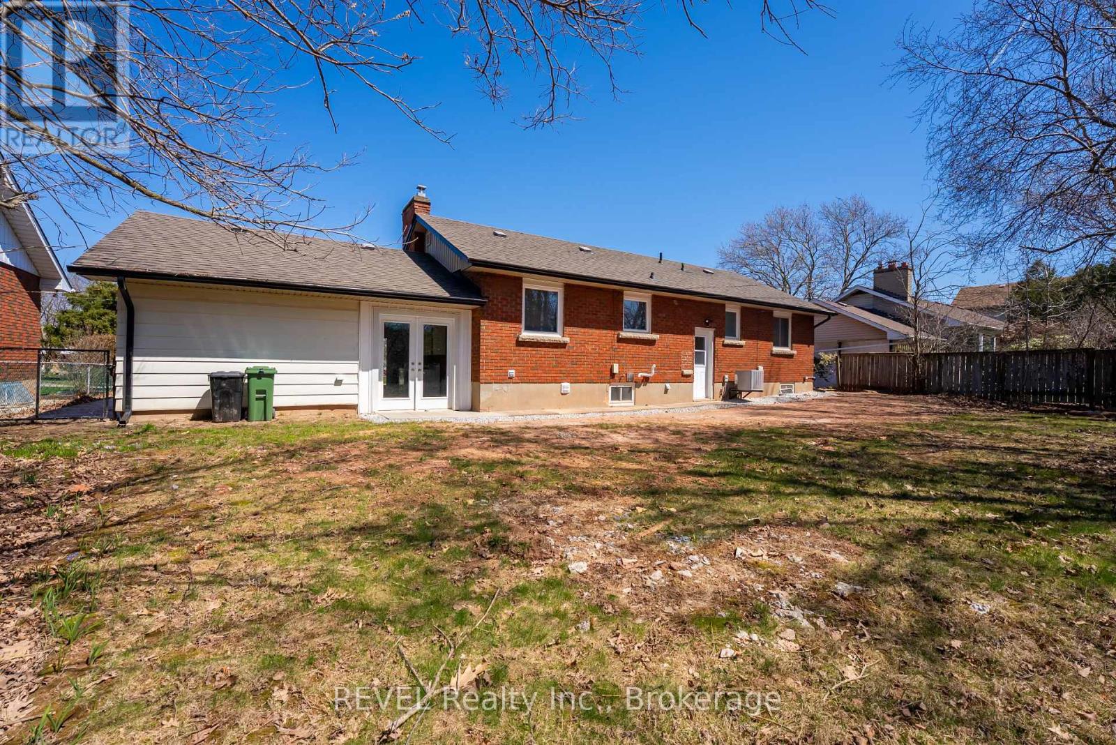 28 Dale Avenue, Hamilton, Ontario  L8G 3L9 - Photo 34 - X12154785