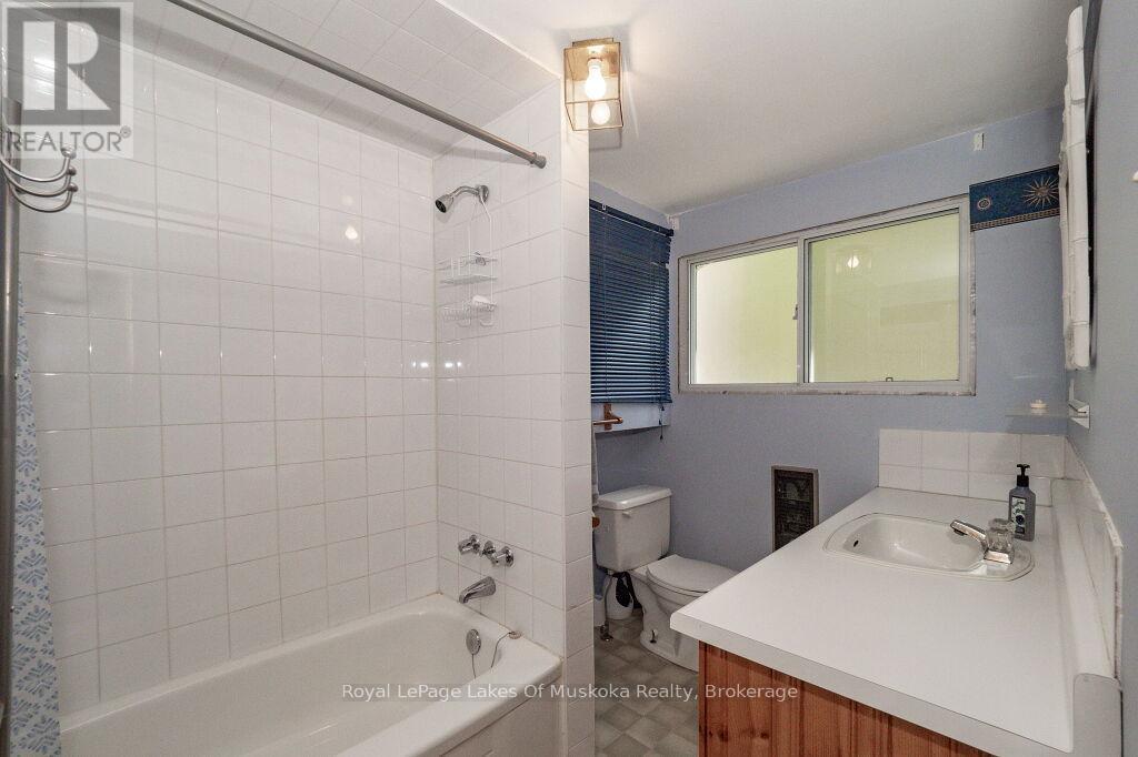 3 Island 15kl, Gravenhurst, Ontario  P0E 1G0 - Photo 16 - X11912819