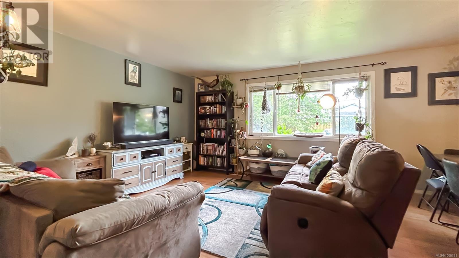 Property at 2159 French Rd S image 3