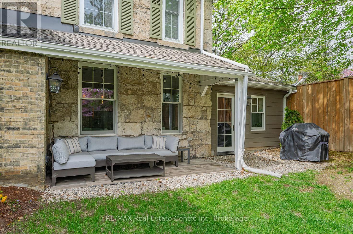 15 Liverpool Street, Guelph, Ontario N1H 2K8 - Photo 40 - X12038479