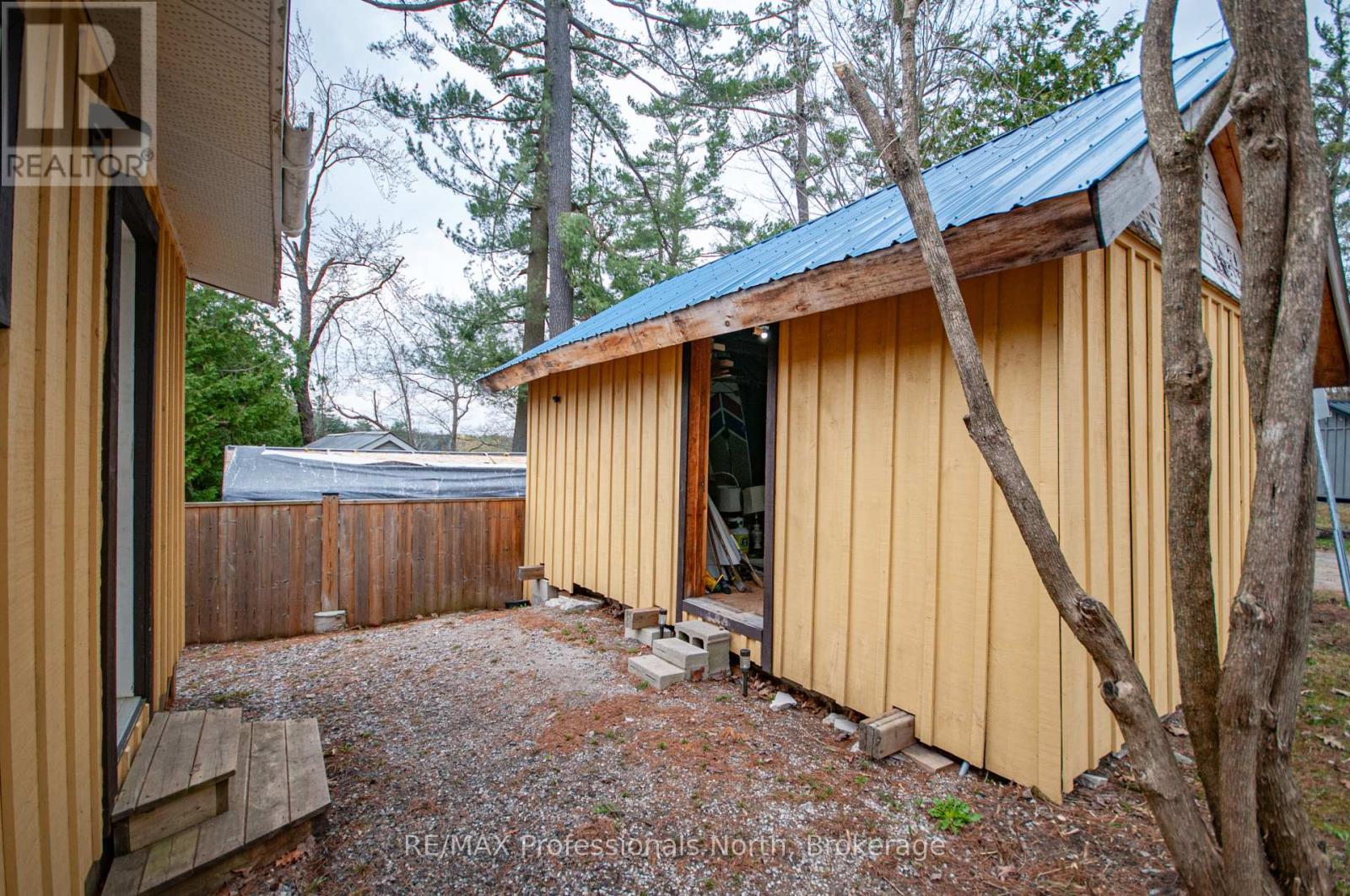 2 - 1011 Portage Street, Muskoka Lakes, Ontario  P0C 1A0 - Photo 20 - X12117112