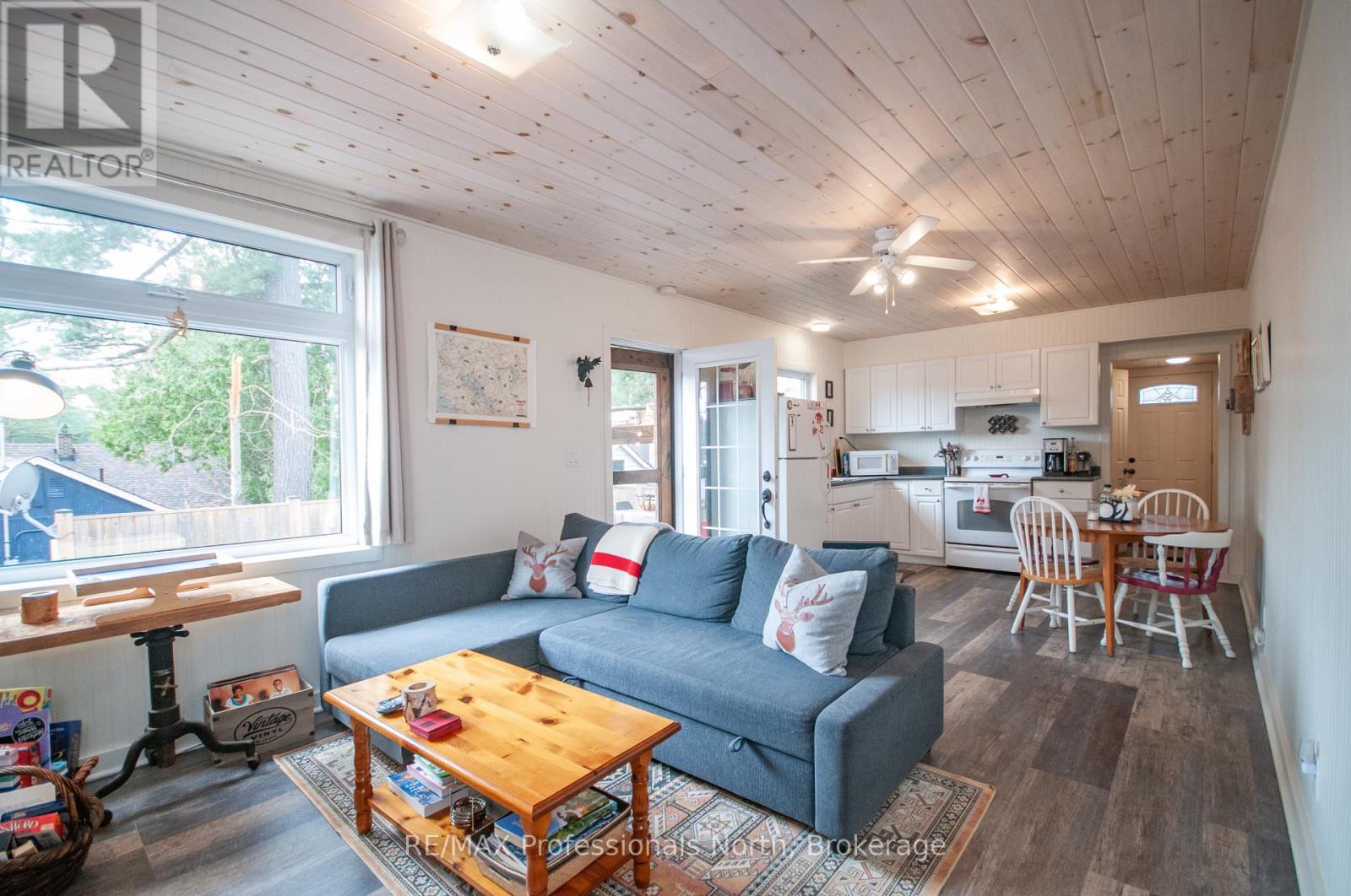 2 - 1011 Portage Street, Muskoka Lakes, Ontario  P0C 1A0 - Photo 3 - X12117112