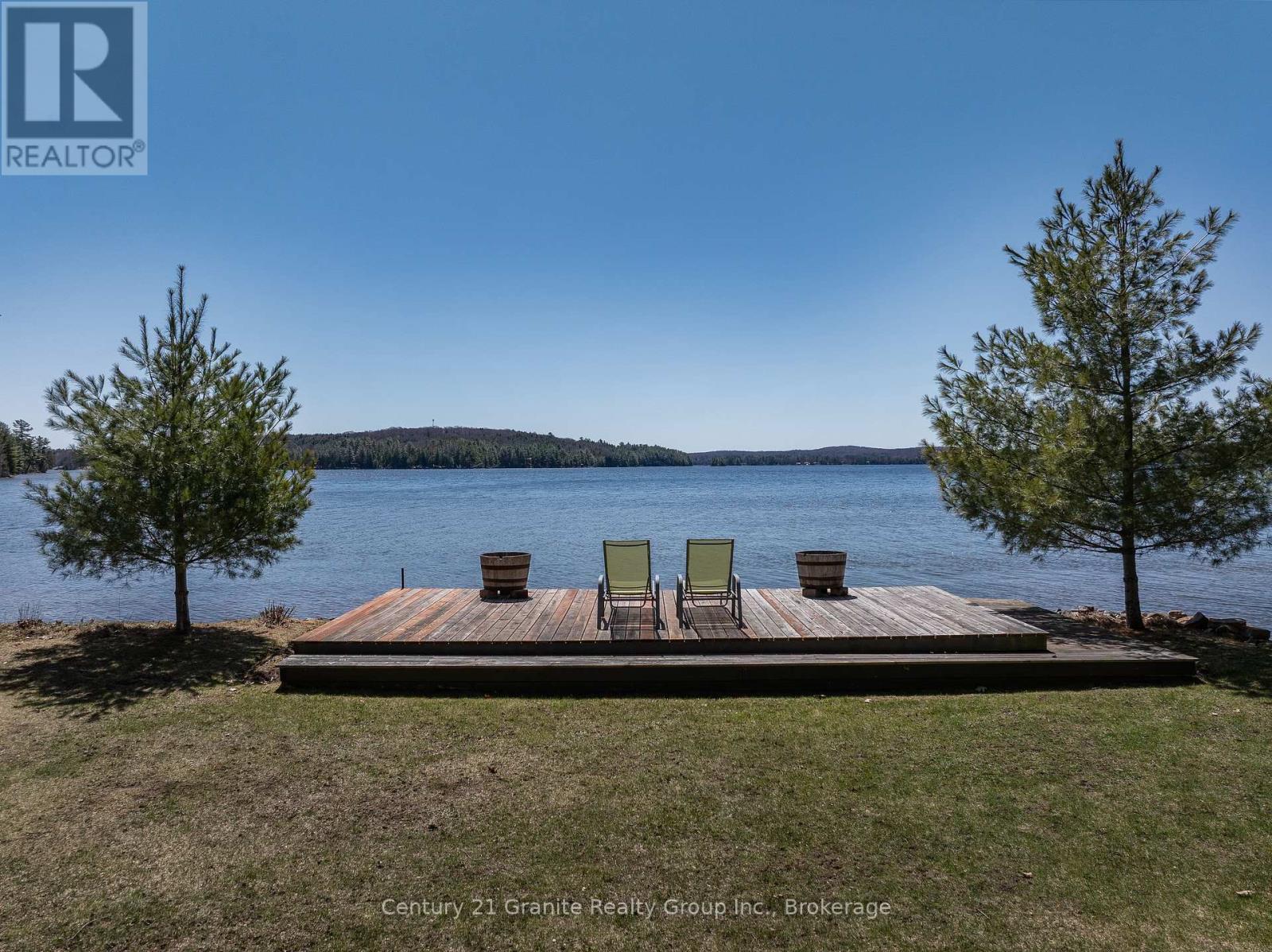 1096 Donarvon Drive, Algonquin Highlands, Ontario K0M 1S0 - Photo 2 - X12109653