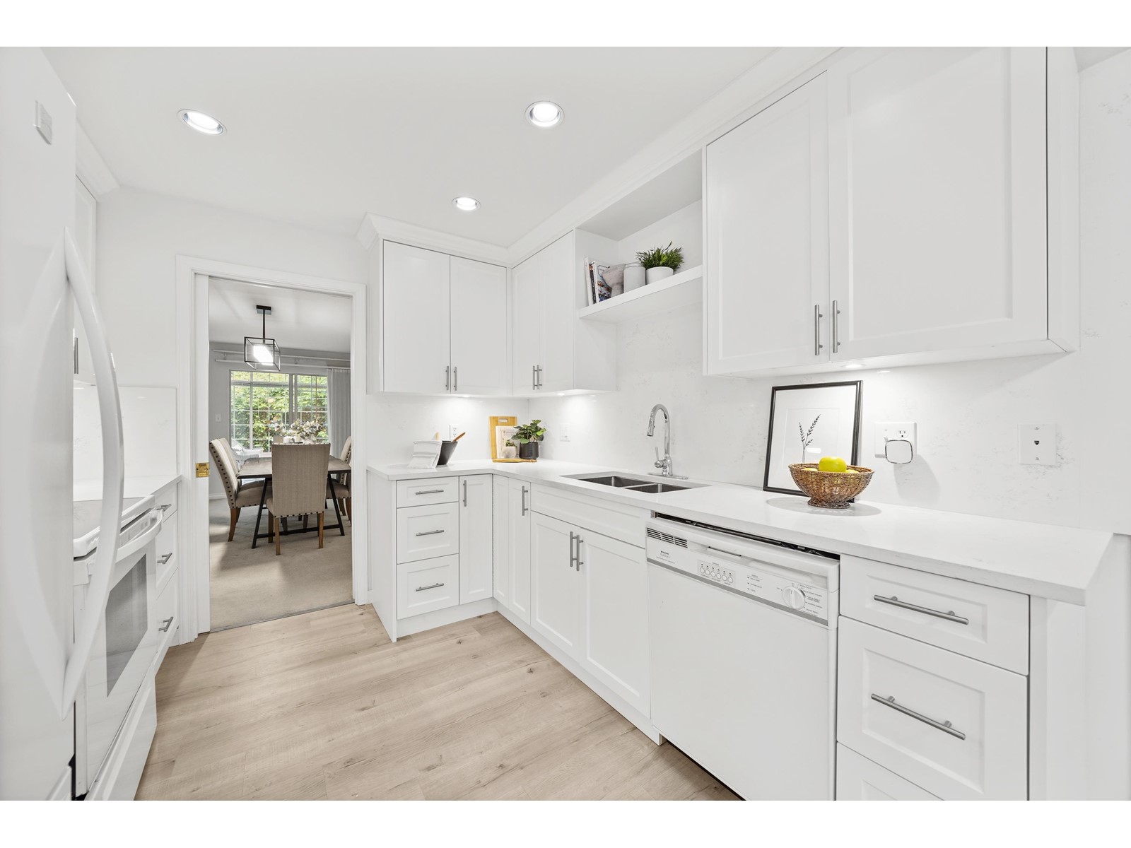 Property at 405 9119 154 STREET image 3